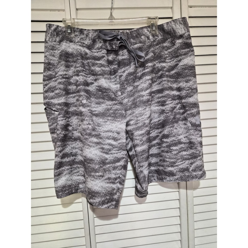 Under Armour Mens 38 HeatGear Board Shorts Grey White Static Wave Swim Trunks